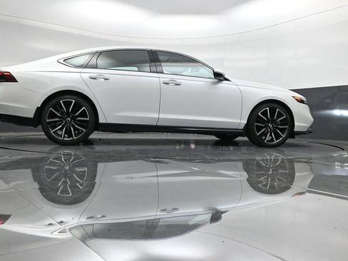 Used 2024 Honda Accord Touring image 33