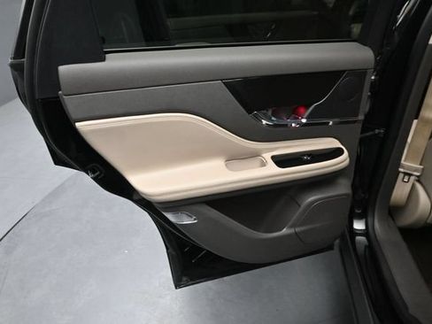 Certified 2023 Lincoln Corsair Reserve AWD/4WD image 21
