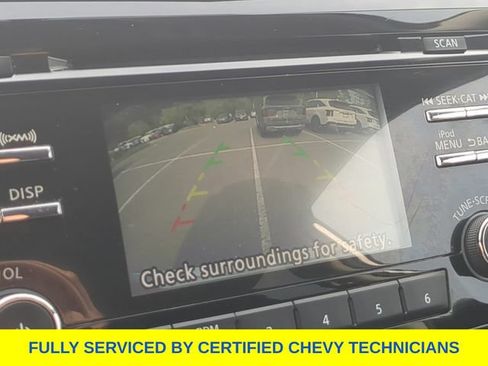 Used 2017 Nissan Rogue SV FWD image 31