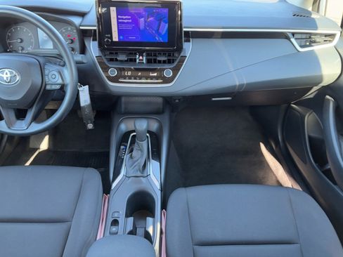 Used 2025 Toyota Corolla LE image 16