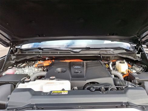 Used 2024 Toyota Tundra Capstone image 31