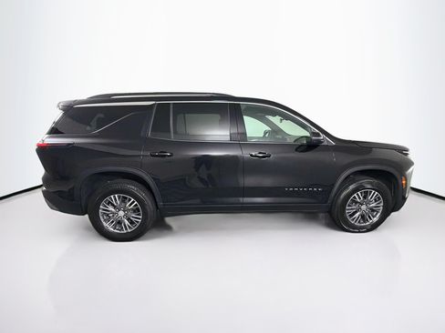Used 2025 Chevrolet Traverse LT FWD image 10