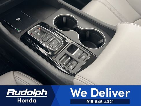 New 2025 Honda Pilot Touring image 37