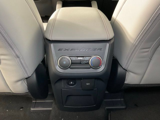 New 2026 Ford Explorer Active w/ Active Comfort Package RWD image 18