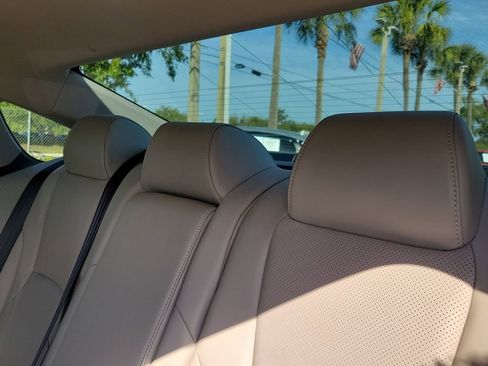 Certified 2024 Honda Accord EX-L image 15