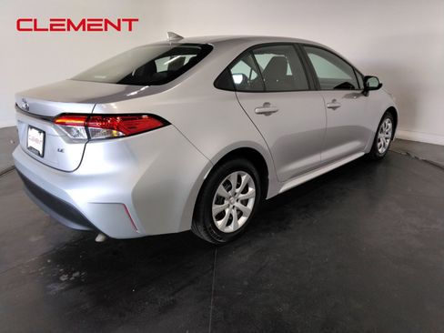 Used 2024 Toyota Corolla LE image 4