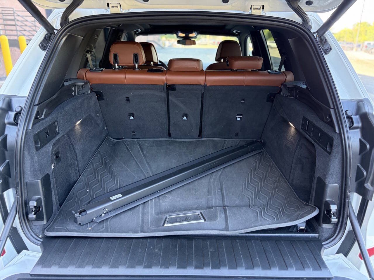 Used 2024 BMW X5 sDrive40i w/ M Sport Package RWD image 23
