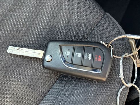 Used 2025 Toyota Corolla LE image 22