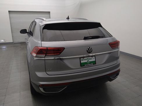 Used 2022 Volkswagen Atlas Cross Sport SE w/ Panoramic Sunroof Package image 6