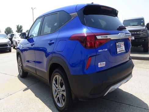Used 2023 Kia Seltos LX AWD/4WD image 8