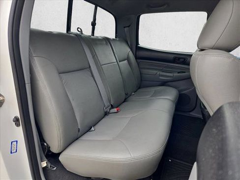 Used 2014 Toyota Tacoma PreRunner w/ SR5 Package image 17