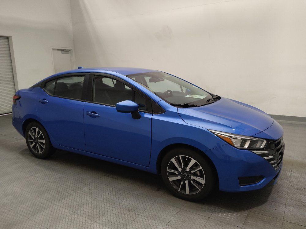 Used 2024 Nissan Versa SV FWD image 11
