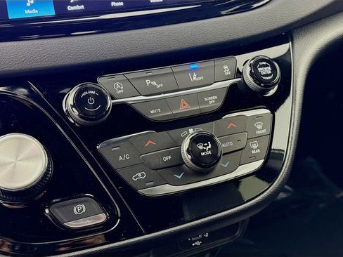 New 2026 Chrysler Voyager LX image 15