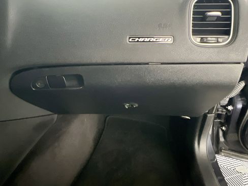 Used 2018 Dodge Charger R/T Scat Pack w/ Beats Audio Group image 35