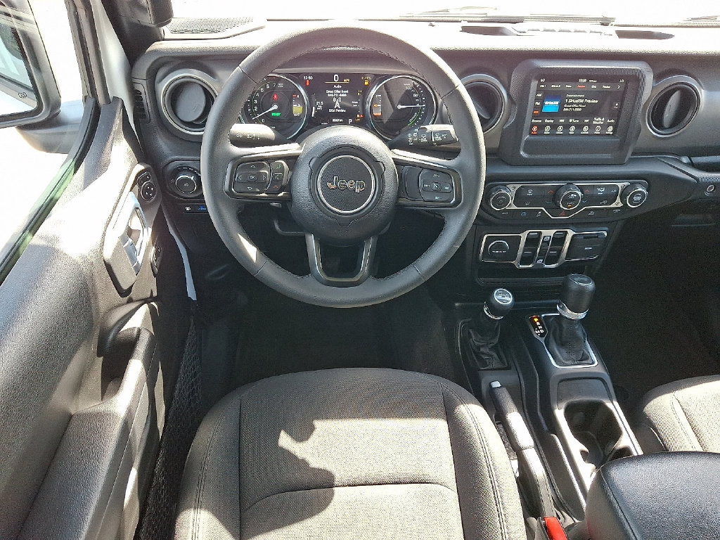 Used 2023 Jeep Wrangler Unlimited w/ Convenience Group AWD/4WD image 12
