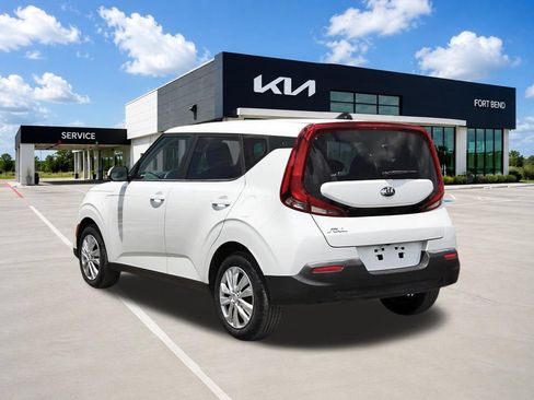 Used 2020 Kia Soul LX FWD image 7