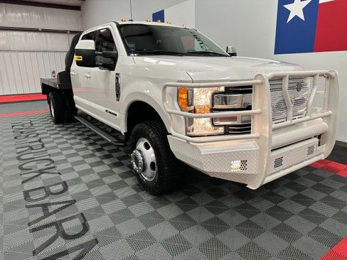 Used 2017 Ford F350 Lariat w/ FX4 Off-Road Package image 25