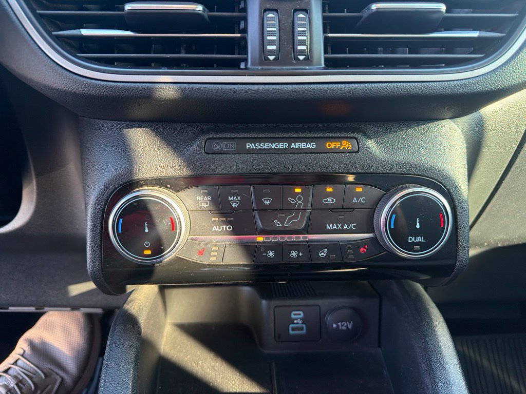 Used 2022 Ford Escape SE w/ Convenience Package FWD image 24