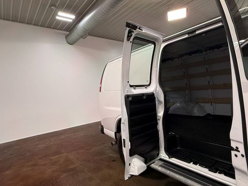 Used 2024 GMC Savana 2500 w/ Driver Convenience Package image 64