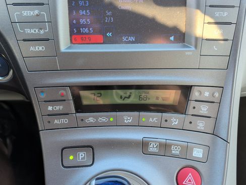 Used 2013 Toyota Prius Two FWD image 22