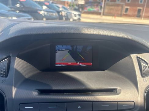 Used 2016 Ford Focus SE w/ SE Sport Package FWD image 23