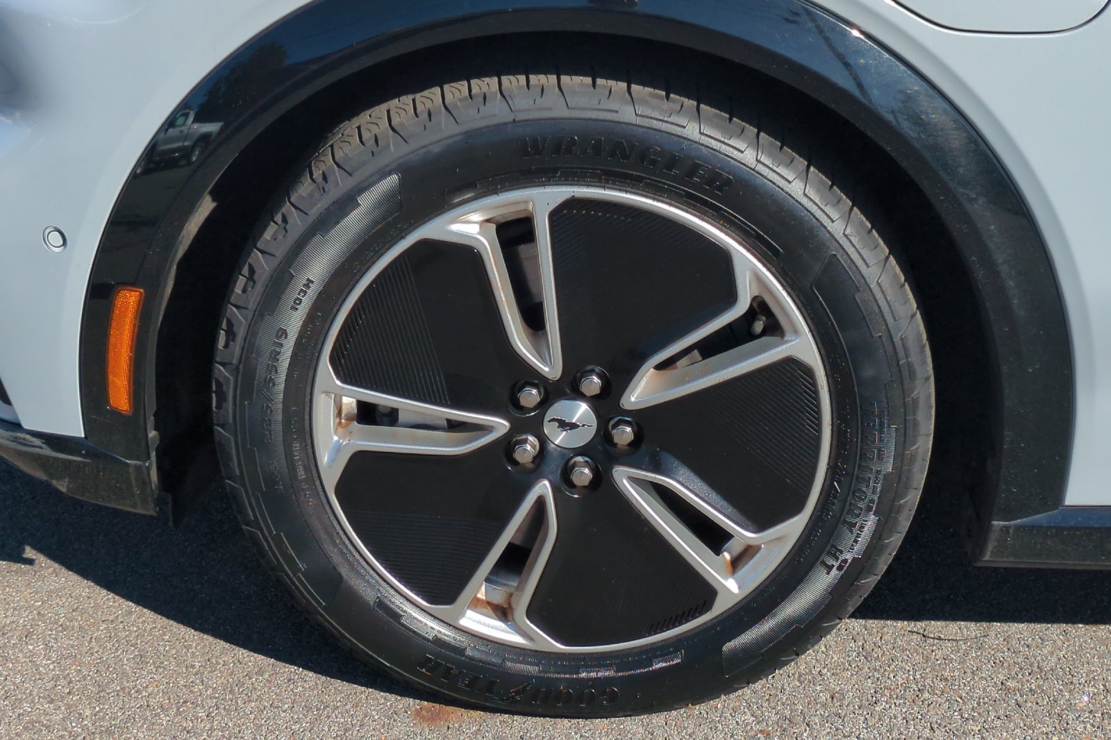 Used 2023 Ford Mustang Mach-E Premium AWD/4WD image 44
