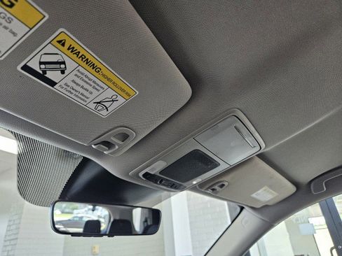 Used 2025 Honda Pilot EX-L image 22