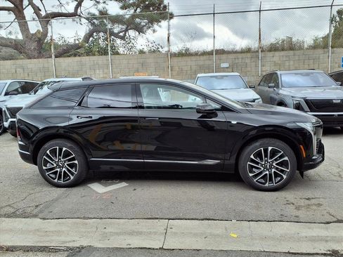 New 2026 Cadillac Optiq Sport 1 image 4