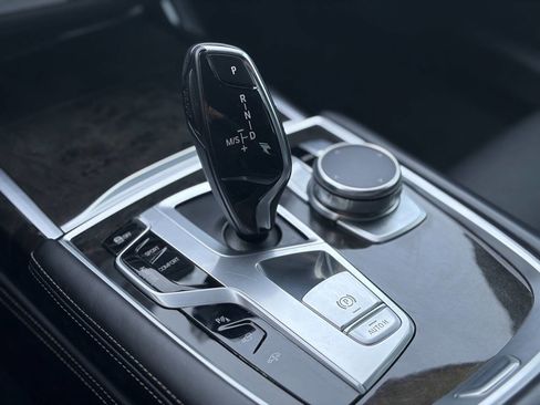 Used 2016 BMW 750i xDrive AWD/4WD image 37