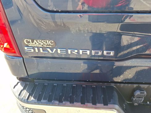 Used 2021 Chevrolet Silverado 1500 LTZ image 13