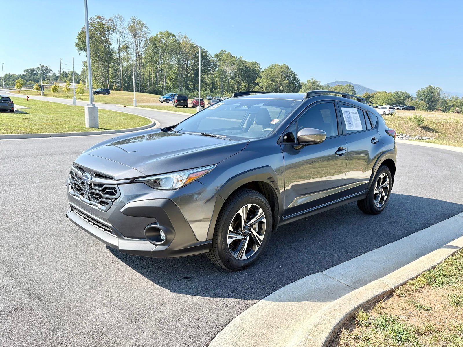 Used 2024 Subaru Crosstrek 2.0i Premium AWD/4WD image 3