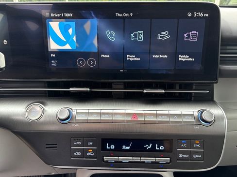 Used 2024 Hyundai Kona SEL image 23