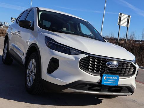 Certified 2023 Ford Escape Active w/ Tech Pack #1 image 6