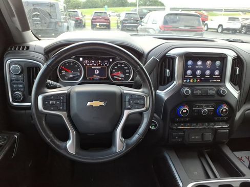 Used 2020 Chevrolet Silverado 1500 LTZ w/ LTZ Premium Package AWD/4WD image 11