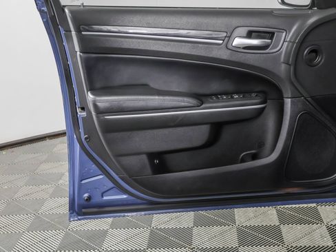 Used 2022 Chrysler 300 Touring w/ Sport Appearance Package RWD image 32