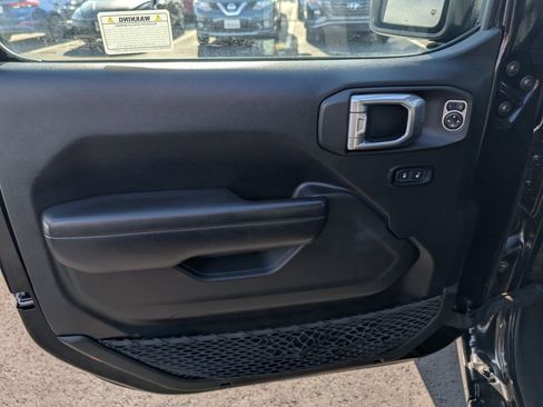 Used 2024 Jeep Wrangler Unlimited Sport AWD/4WD image 19