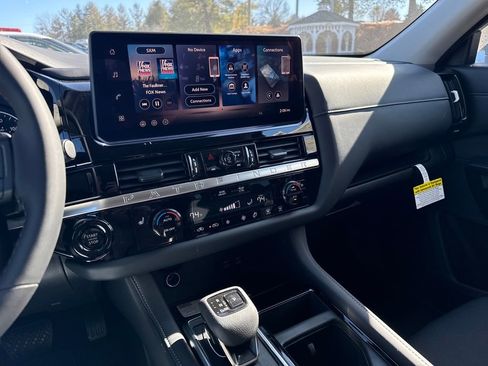 New 2026 Nissan Pathfinder SV AWD/4WD image 18