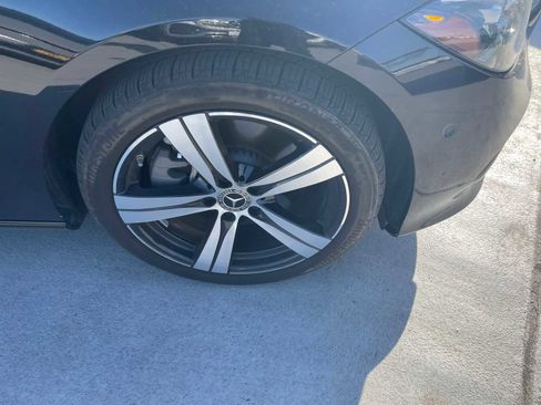 Used 2023 Mercedes-Benz C 300 Sedan image 3