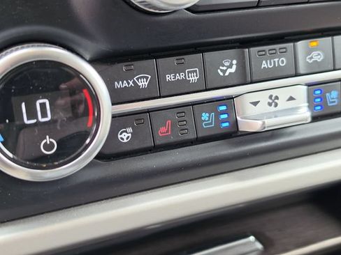 Used 2024 Ford Expedition Max Limited AWD/4WD image 29
