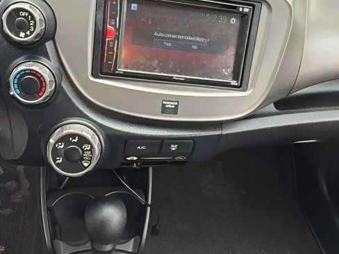 Used 2013 Honda Fit image 25