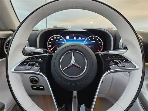 Used 2026 Mercedes-Benz Maybach SL 680 image 19