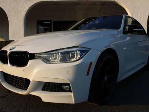 Used 2017 BMW 330i Sedan image 6