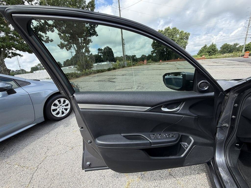 Used 2019 Honda Civic Sport image 11