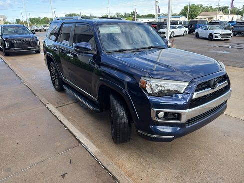 Used 2016 Toyota 4Runner Limited AWD/4WD image 3