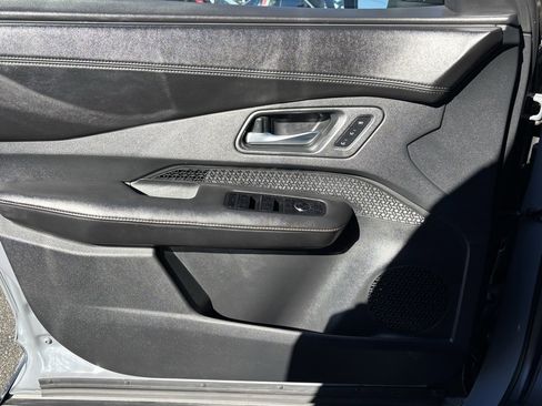 Used 2024 Nissan Ariya FWD image 20