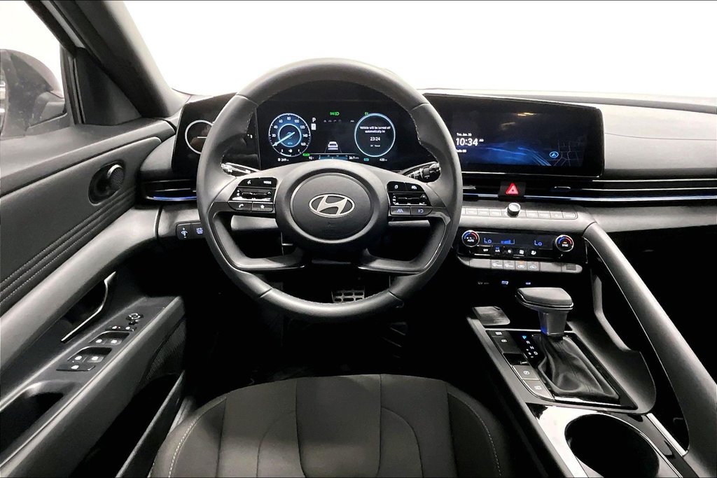 New 2026 Hyundai Elantra SEL FWD image 12