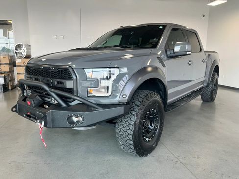 Used 2018 Ford F150 Raptor w/ Equipment Group 802A Luxury AWD/4WD image 2