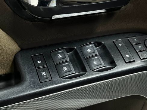 Used 2018 Chevrolet Silverado 1500 LTZ Z71 w/ LTZ Plus Package image 15