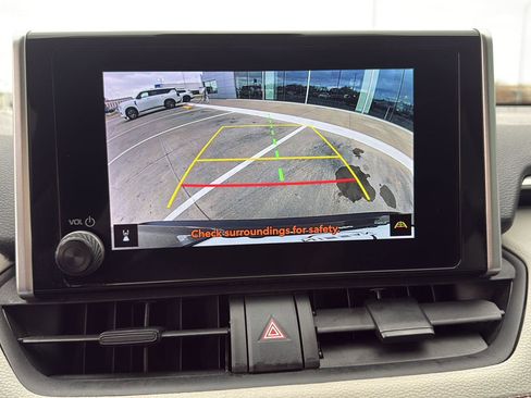 Used 2024 Toyota RAV4 XLE AWD/4WD image 27