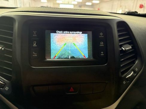 Used 2015 Jeep Cherokee Latitude w/ Trailer Tow Group image 9